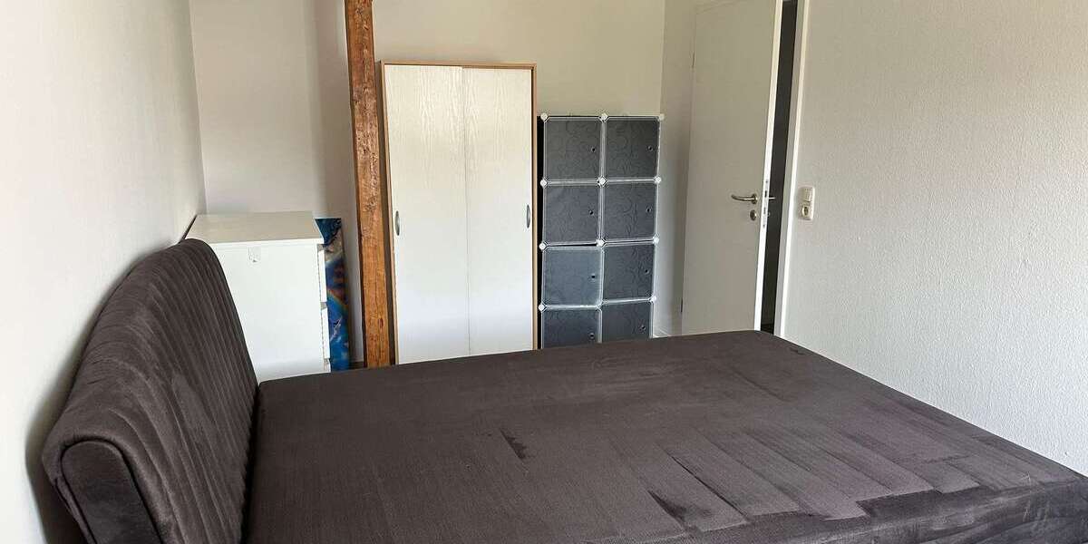Schlafzimmer (2)